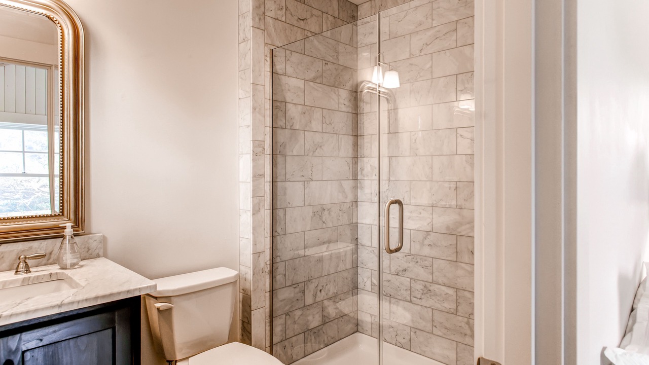 Photo of Bathroom in Gearhart