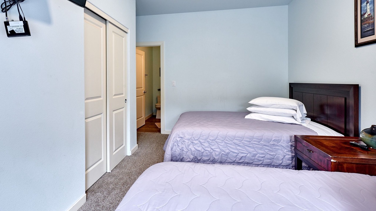 Photo of Bedroom in Lincoln Beach