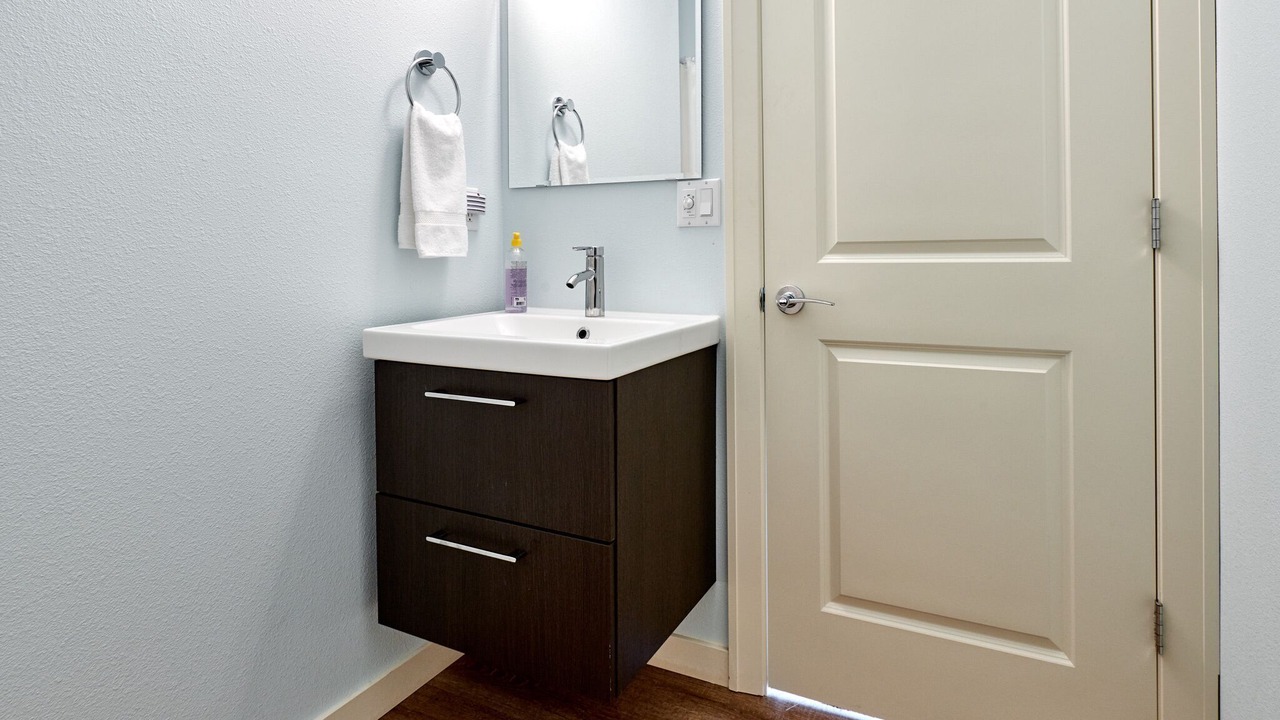 Photo of Bathroom in Lincoln Beach