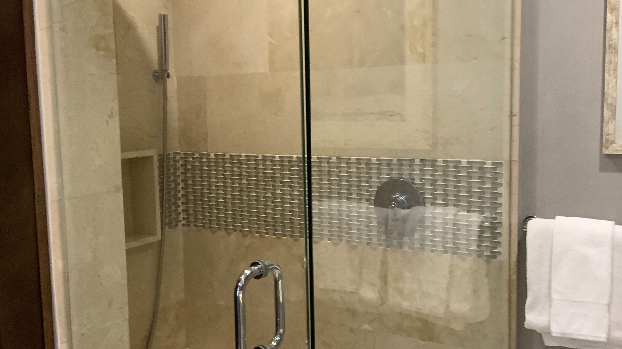 Photo of Bathroom in Romantic Zone