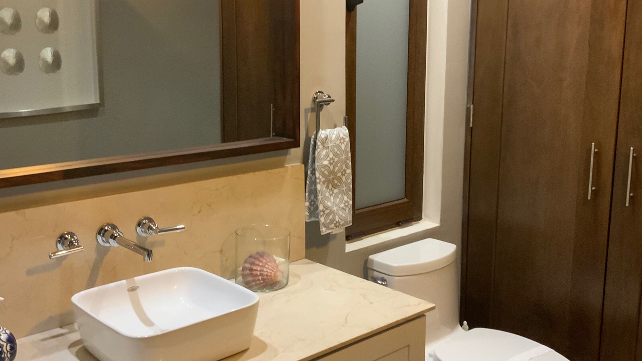 Photo of Bathroom in Romantic Zone