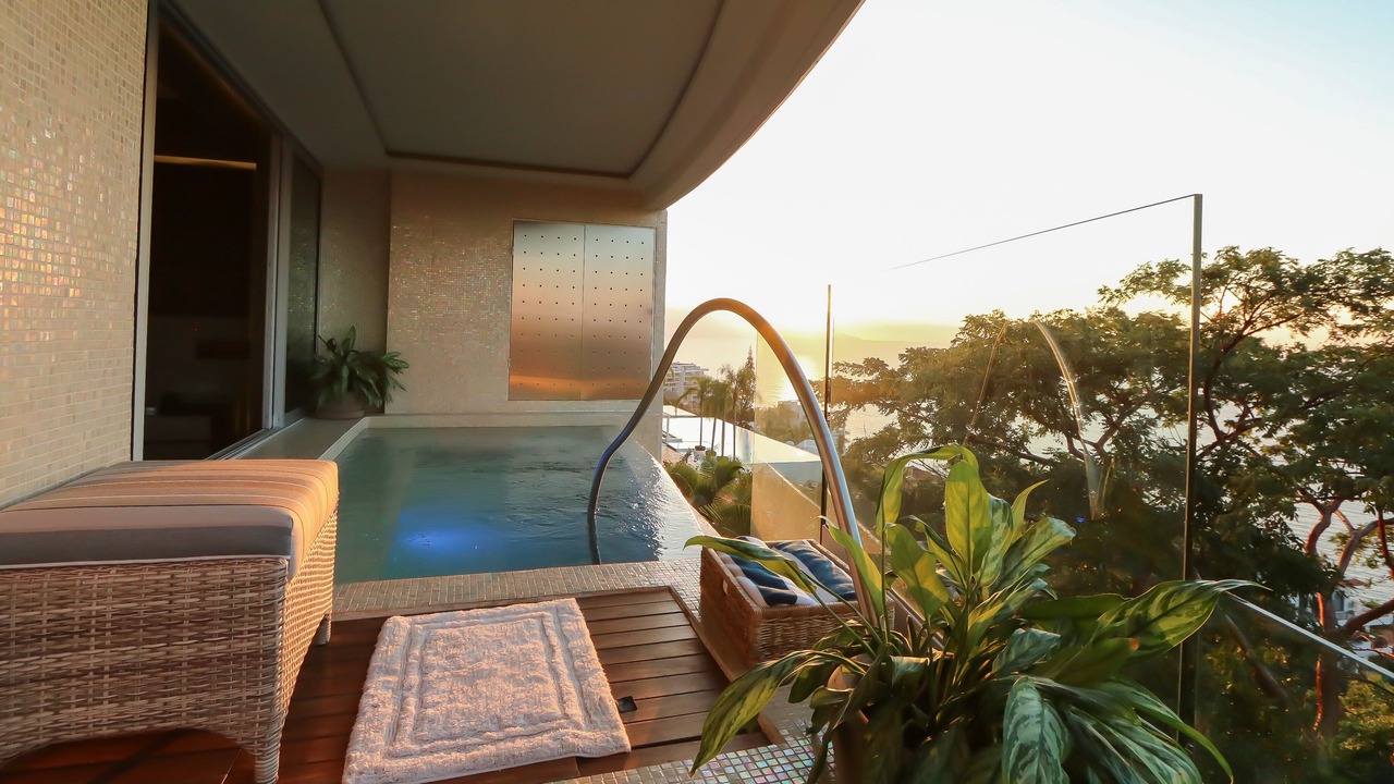 Photo of Outdoor in Romantic Zone