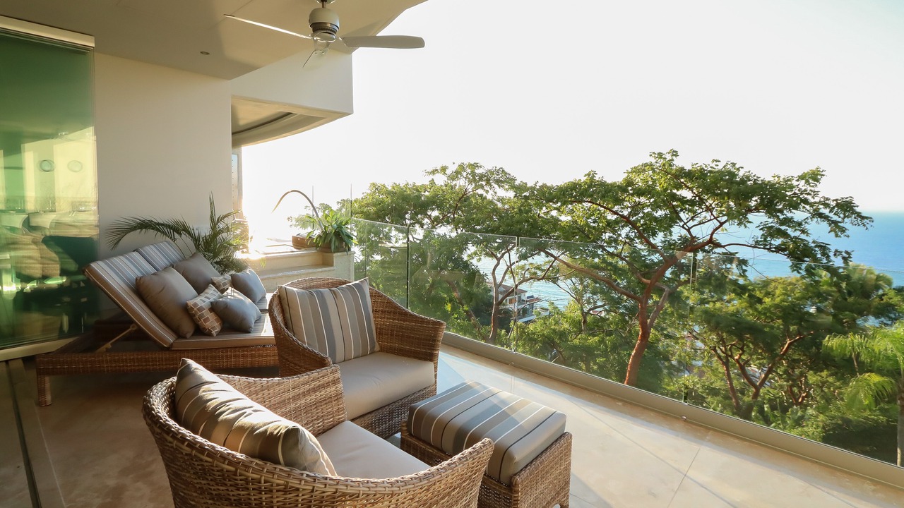 Photo of Patio Balcony in Romantic Zone