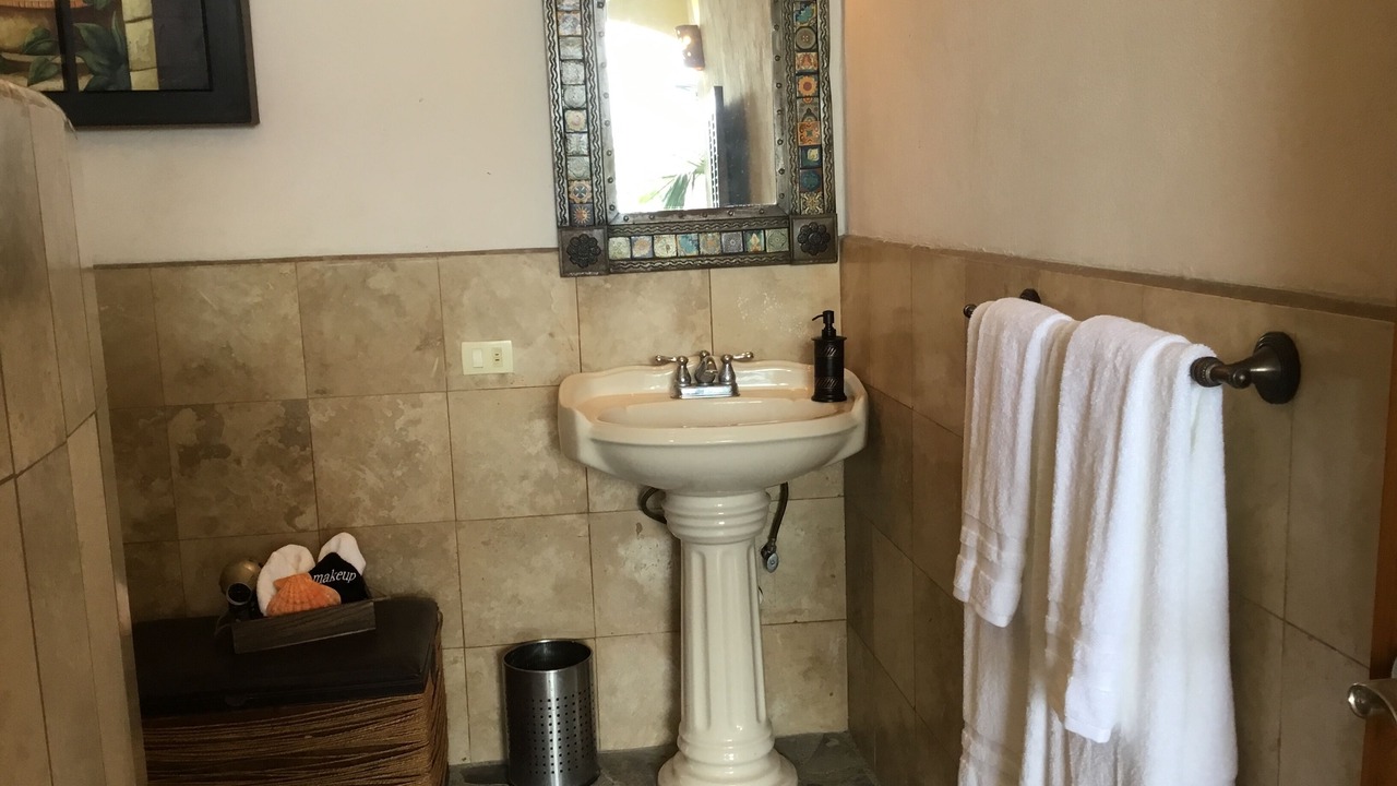 Photo of Bathroom in La Cruz de Huanacaxtle