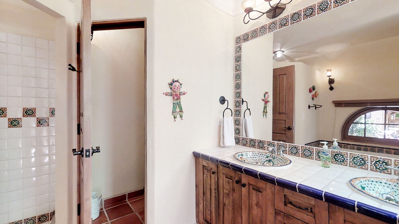 Photo of Bathroom in Nopolo