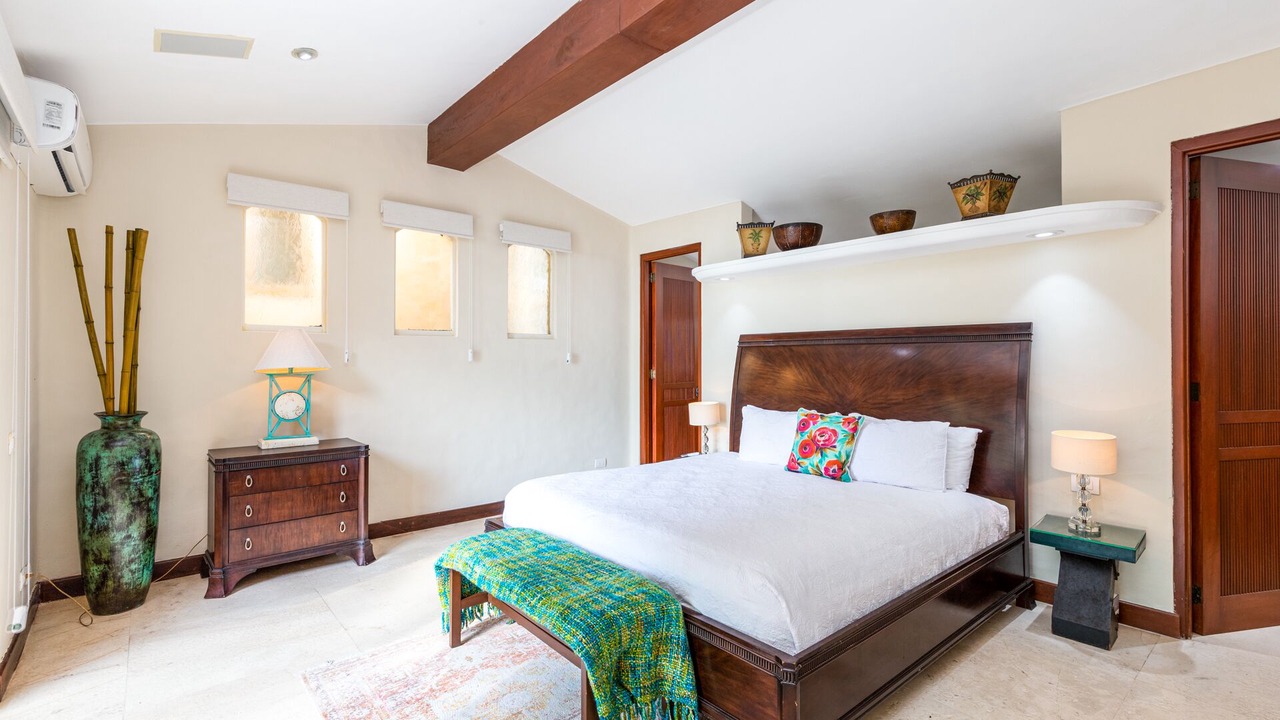 Photo of Bedroom in South Shore Hotel Area