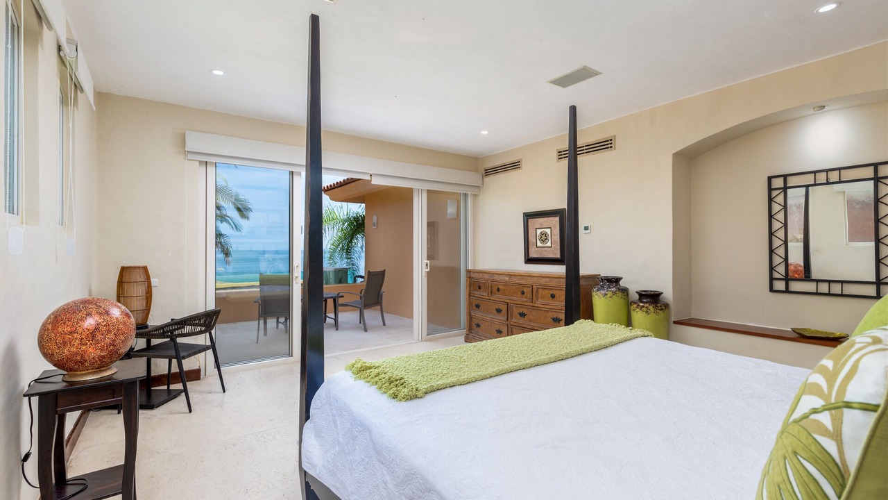 Photo of Bedroom in South Shore Hotel Area