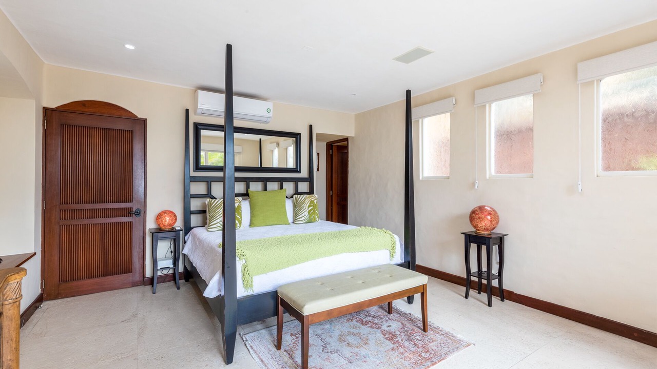 Photo of Bedroom in South Shore Hotel Area