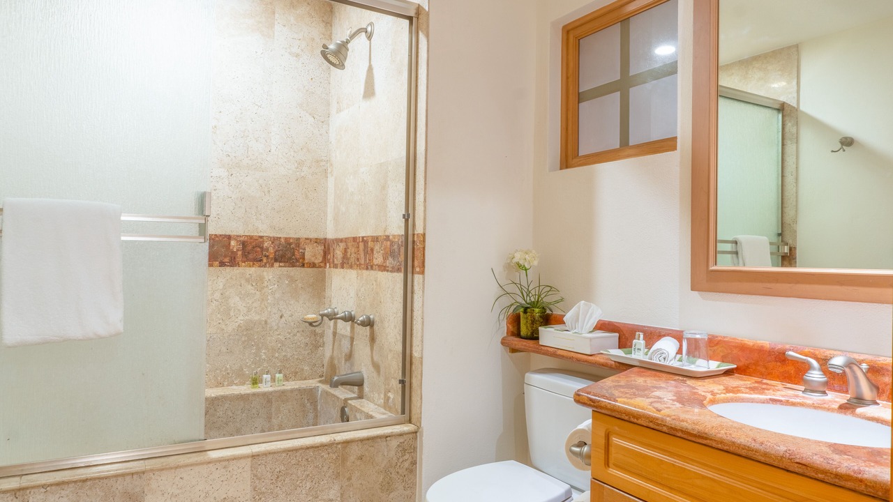 Photo of Bathroom in Flamingos