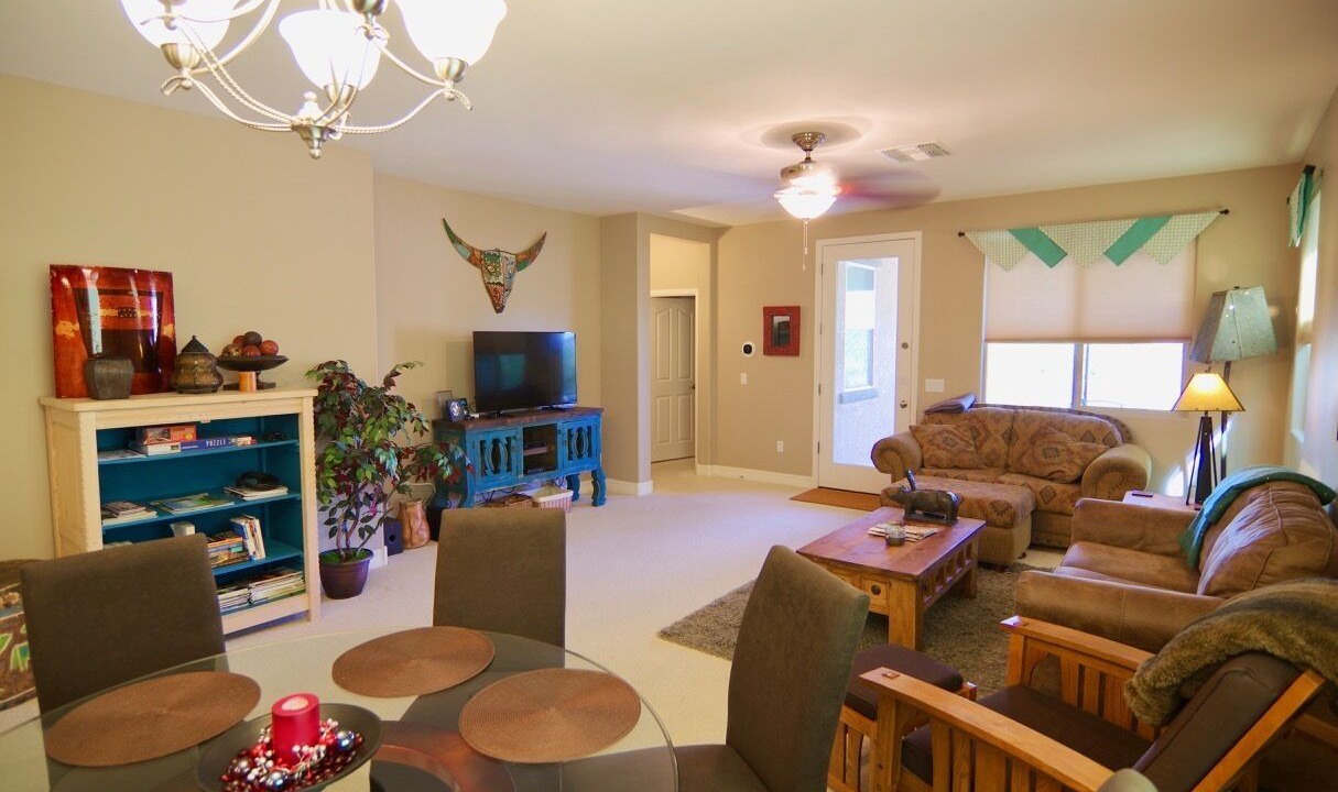 Photo of Livingroom in Dove Mountain