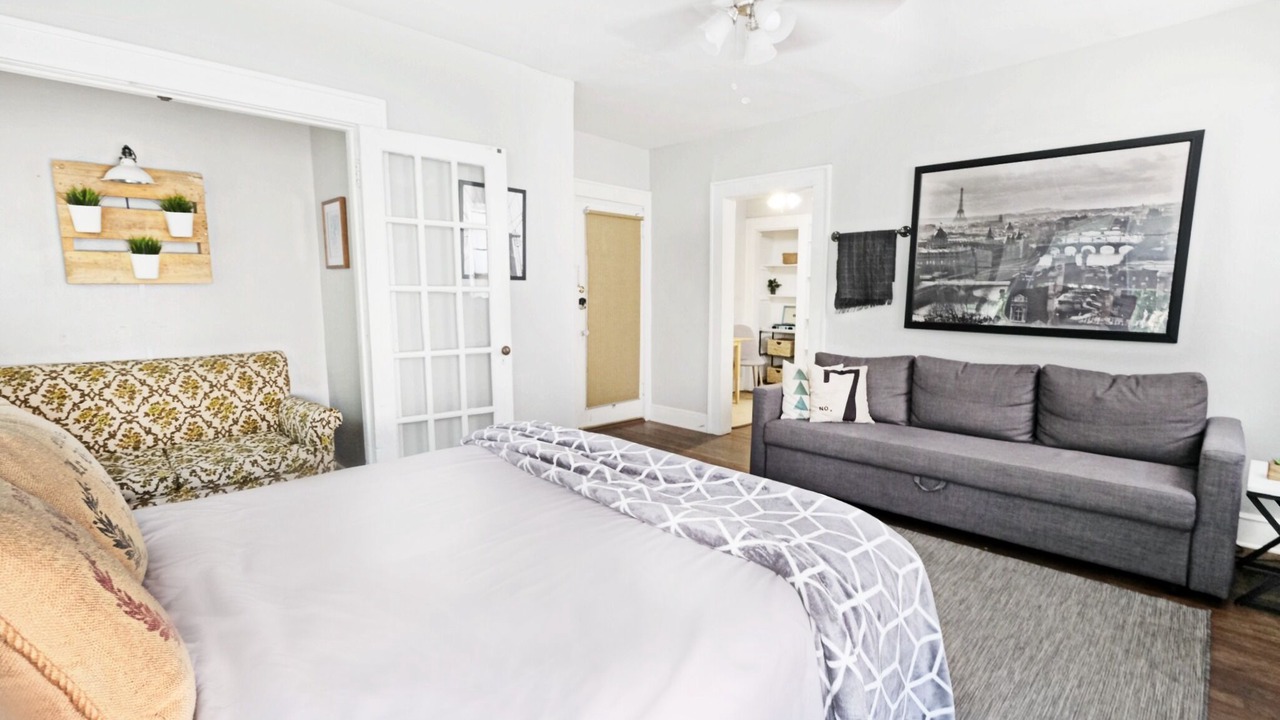 Photo of Bedroom in Lower Greenville