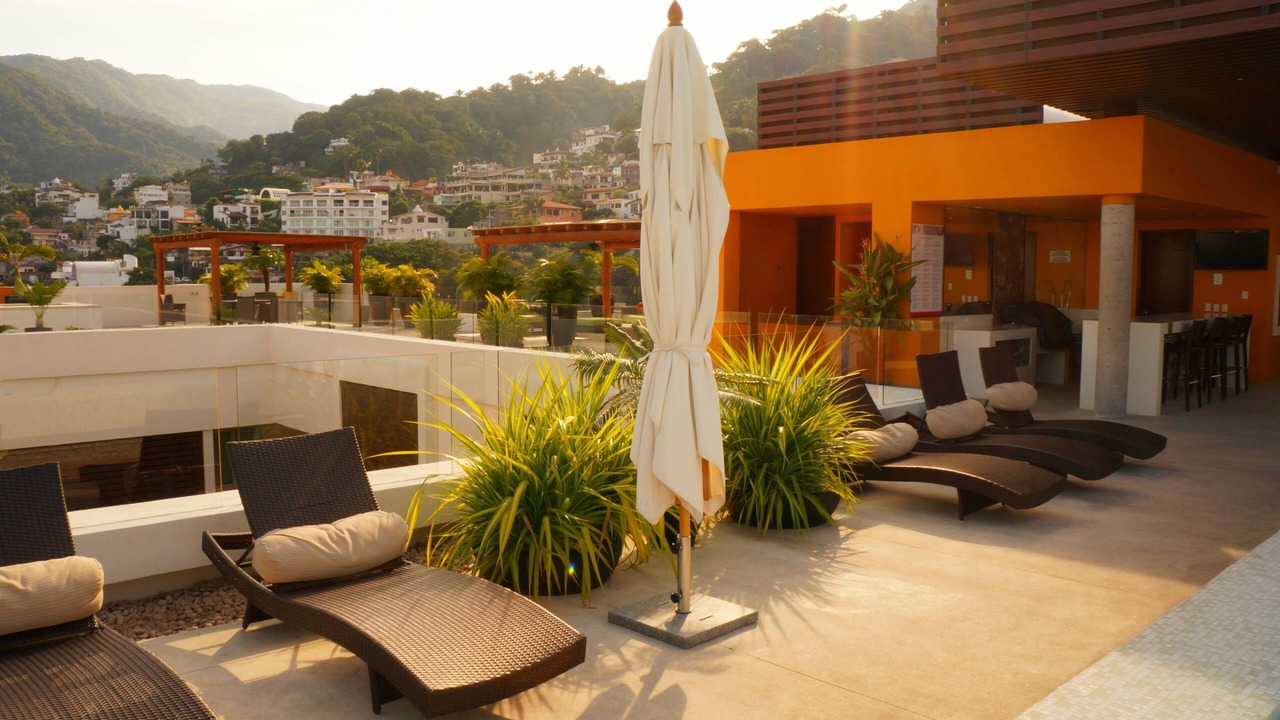 Photo of Outdoor in Romantic Zone