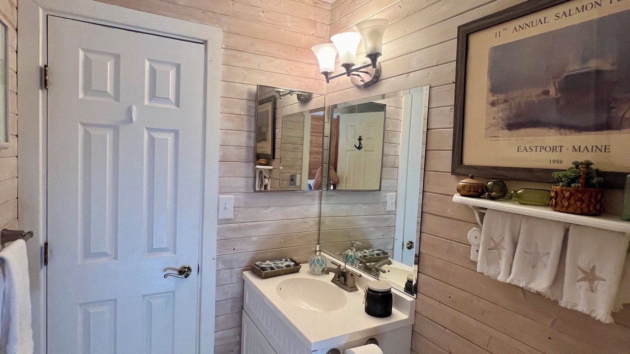 Photo of Bathroom in Eastport