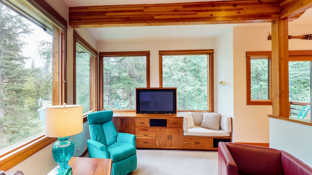 Photo of Livingroom in Alyeska