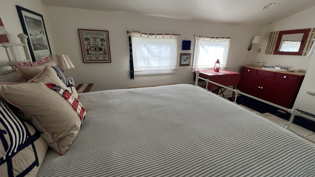 Photo of Bedroom in Gearhart