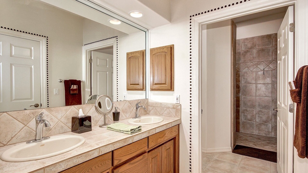 Photo of Bathroom in Red Mountain Ranch