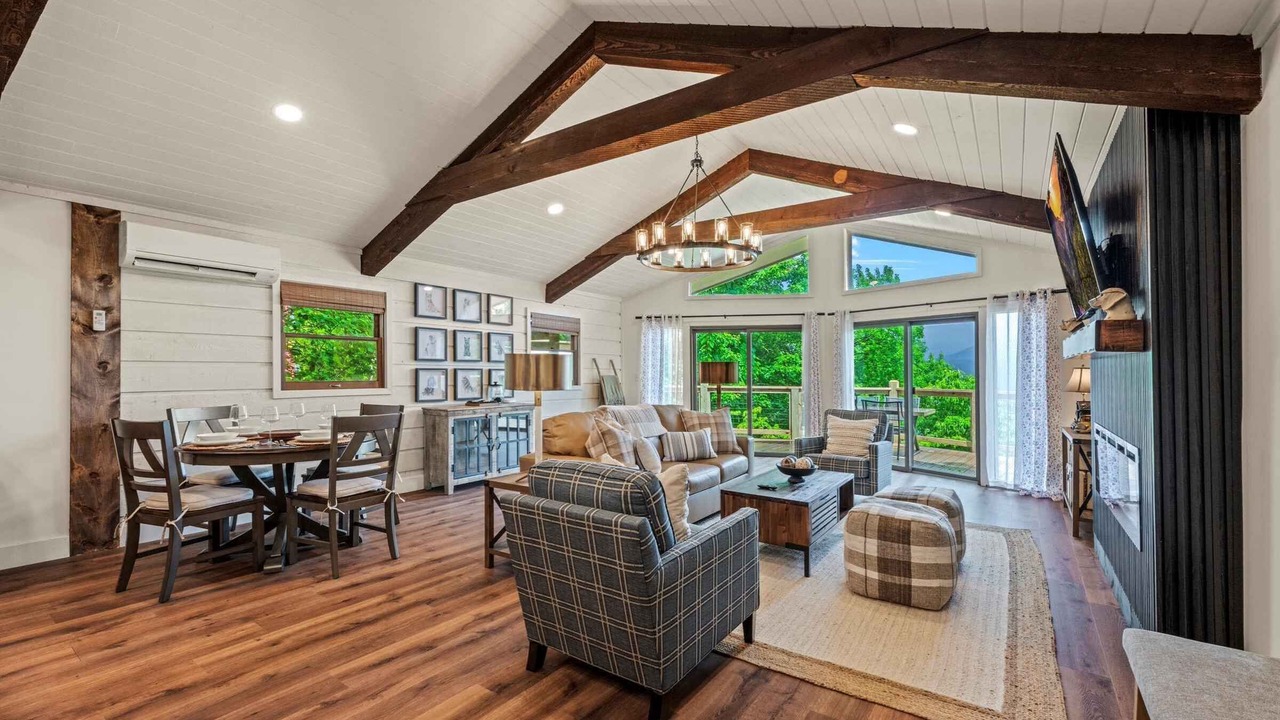 Photo of Livingroom in Chalet Village