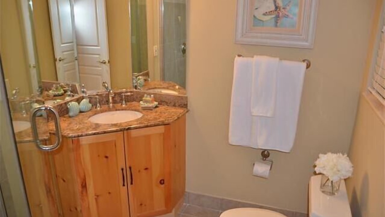 Photo of Bathroom in Cypress Point