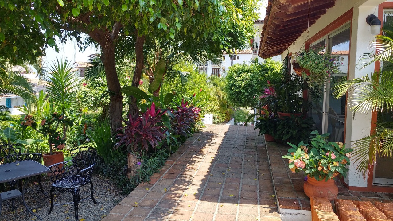 Photo of Outdoor in Romantic Zone