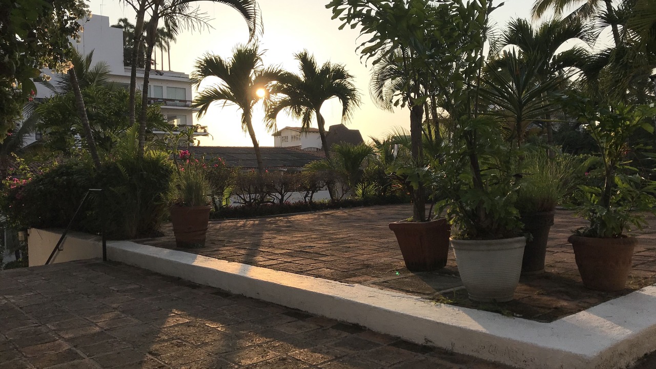 Photo of Outdoor in Romantic Zone