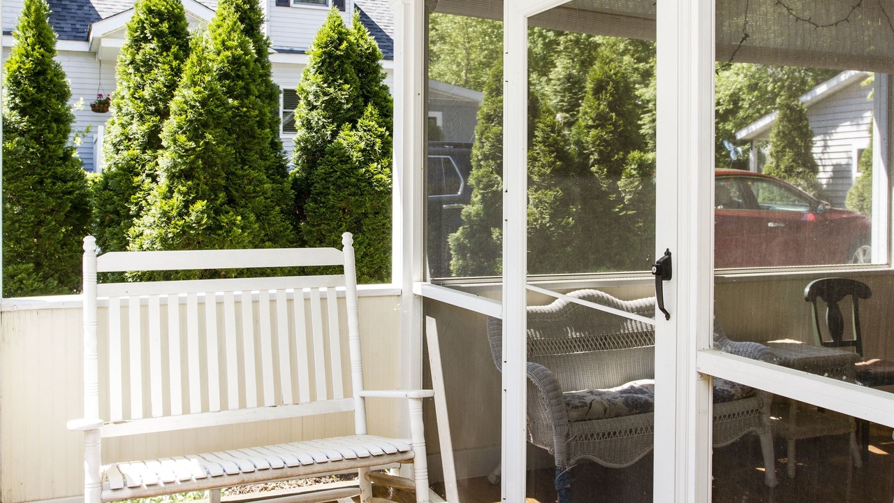 Photo of Patio Balcony in Lakeside