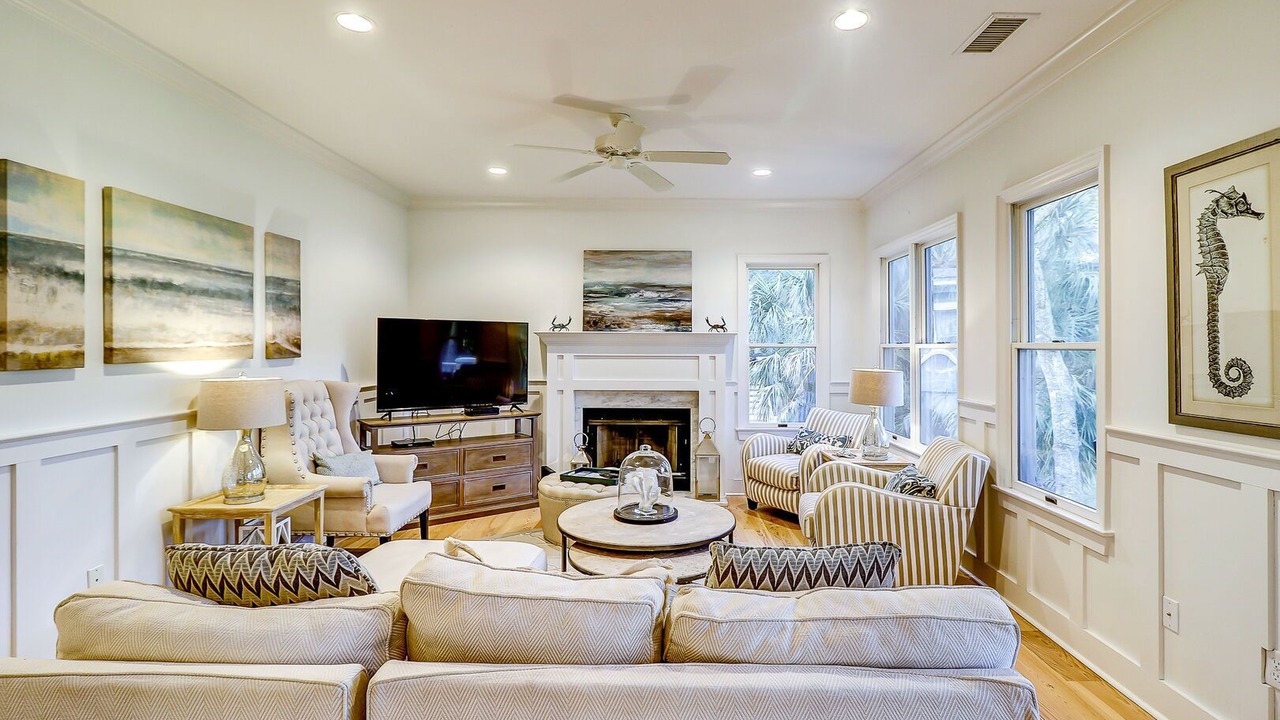 Photo of Livingroom in Vanderhorst Plantation
