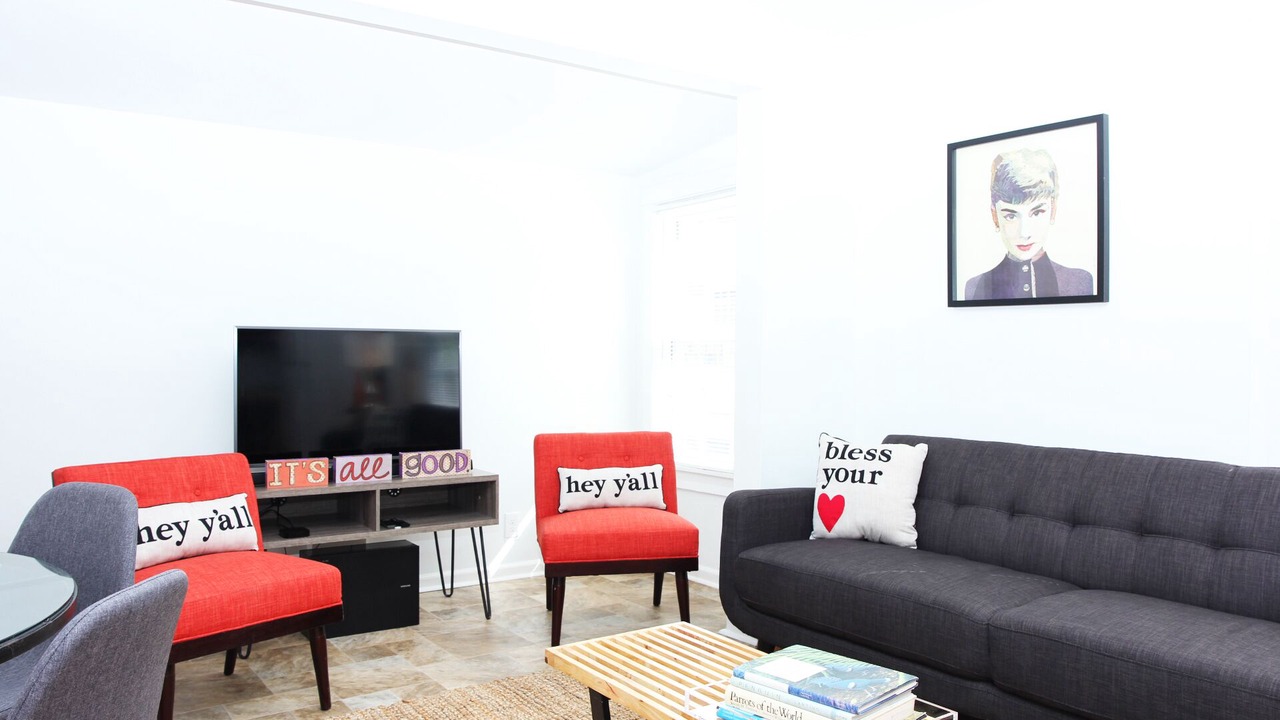 Photo of Livingroom in Cherokee Triangle