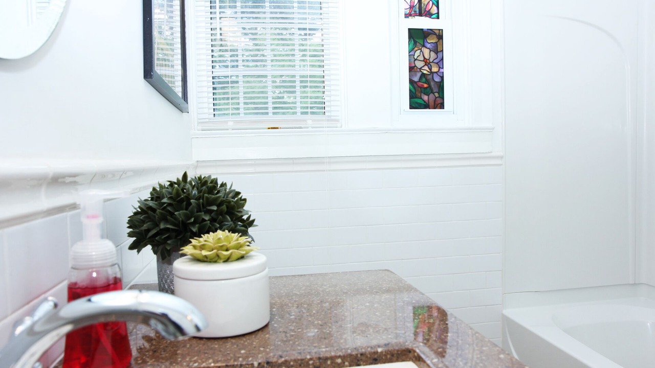 Photo of Bathroom in Cherokee Triangle