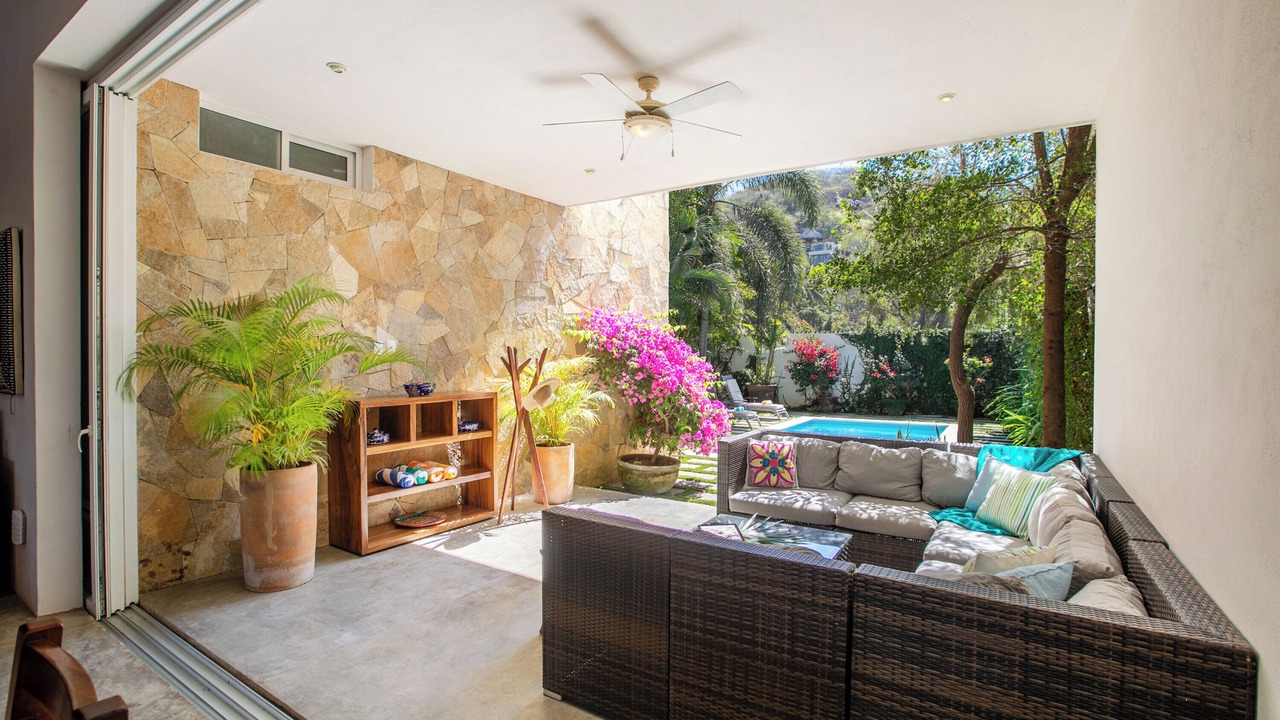Photo of Patio Balcony in North End