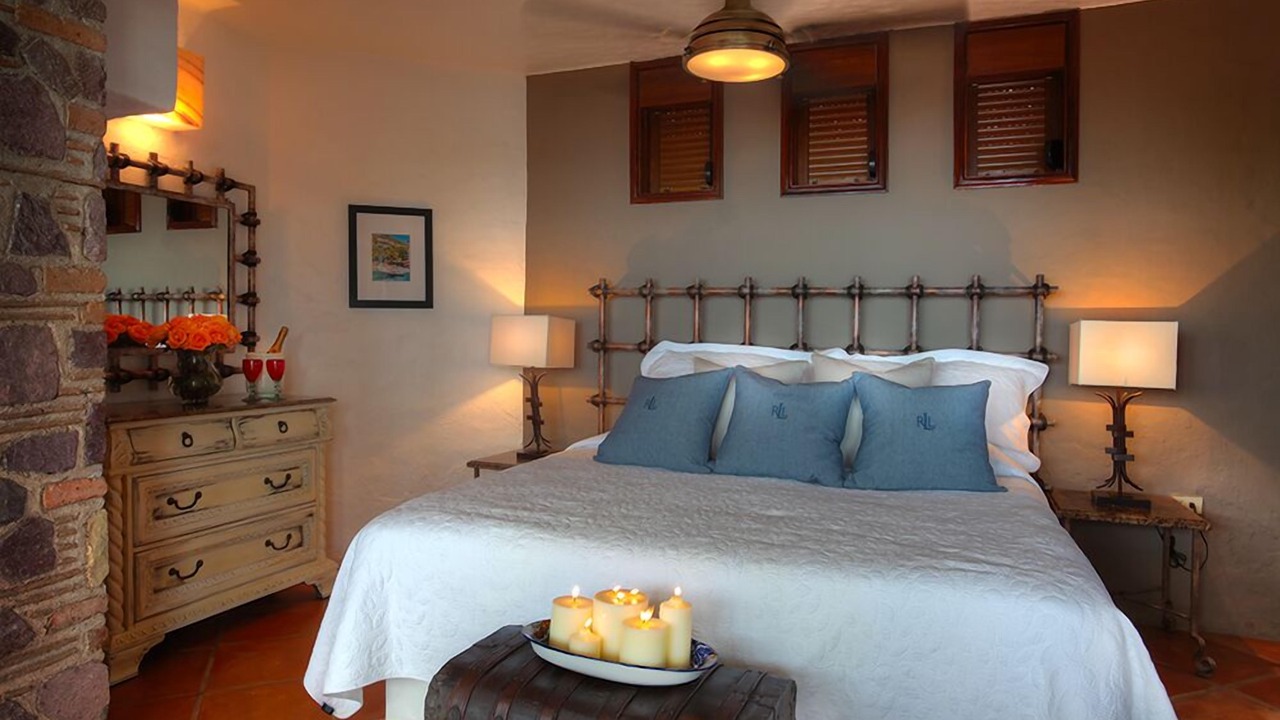 Photo of Bedroom in South Shore Hotel Area