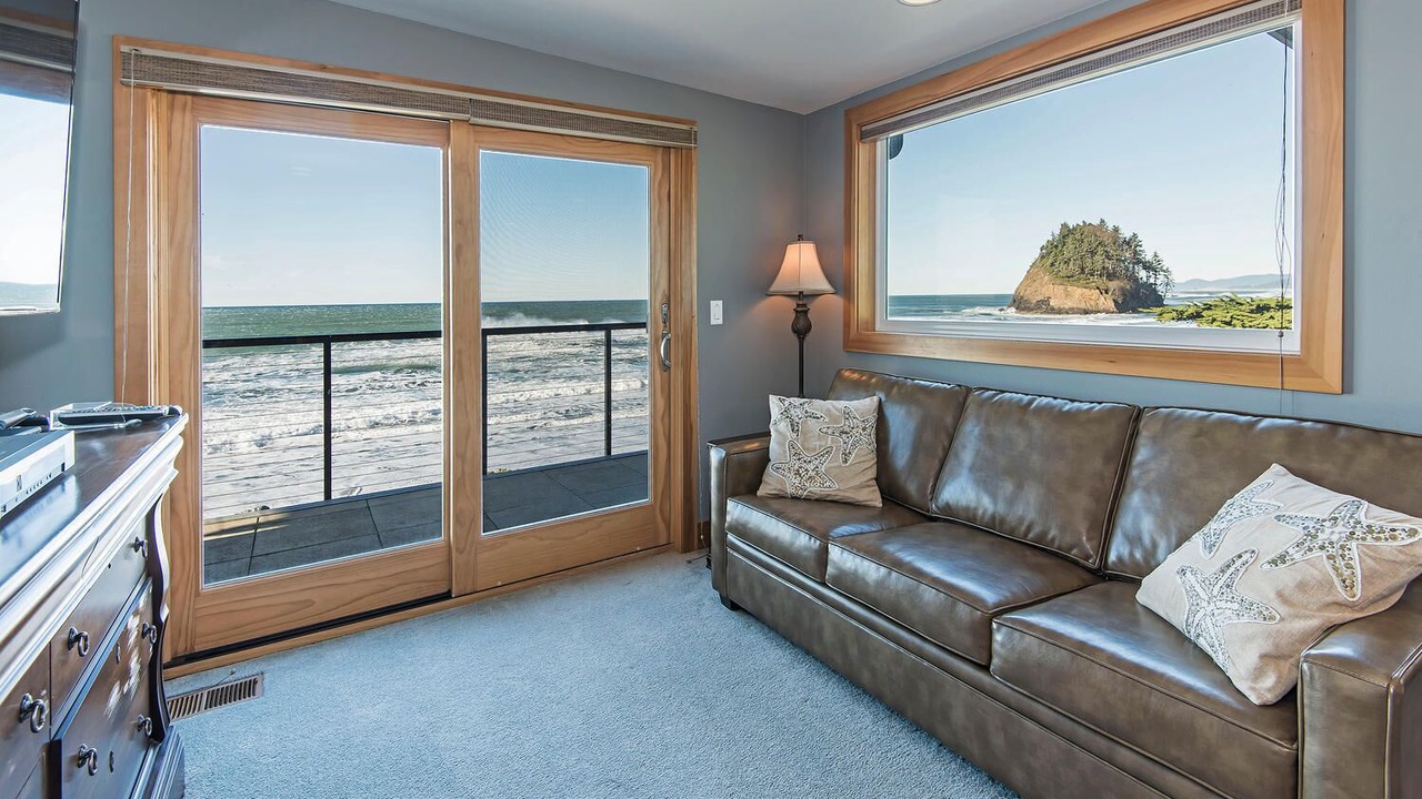 Photo of Bedroom in Neskowin