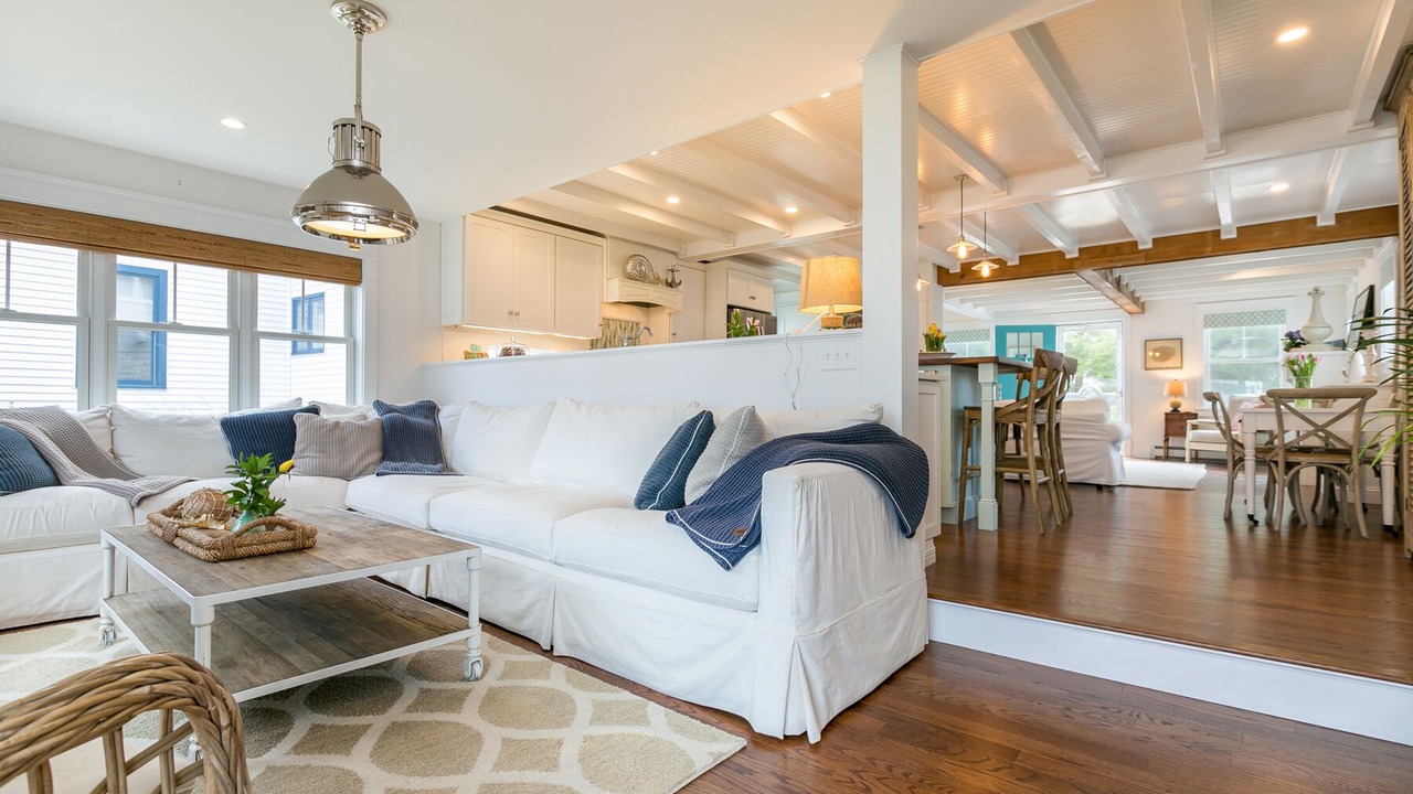 Photo of Livingroom in Loveitts Field
