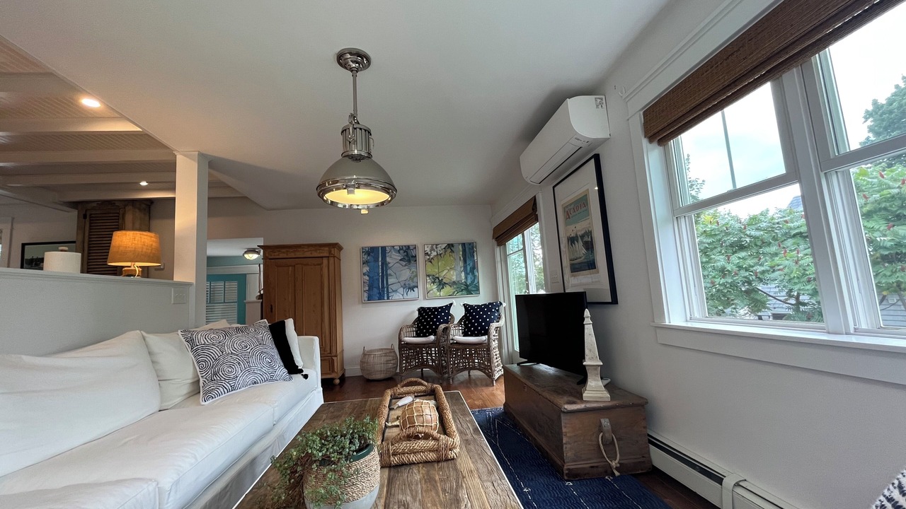 Photo of Livingroom in Loveitts Field