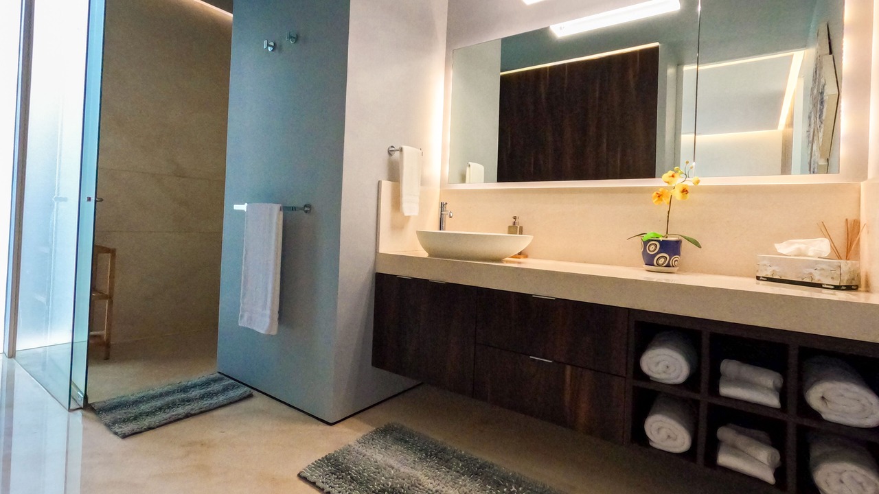 Photo of Bathroom in Romantic Zone