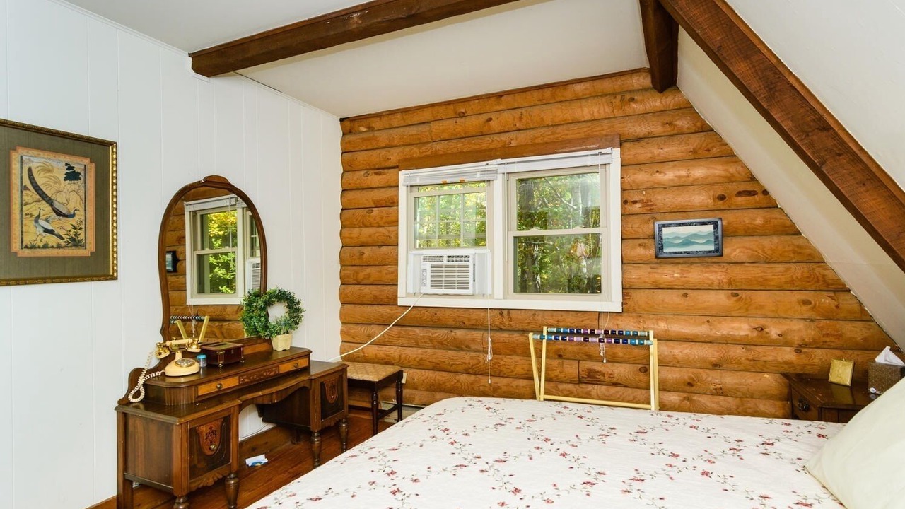 Photo of Bedroom in Skyland