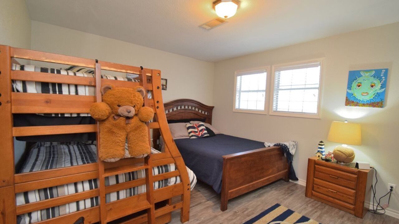 Photo of Bedroom in Crystal Beach