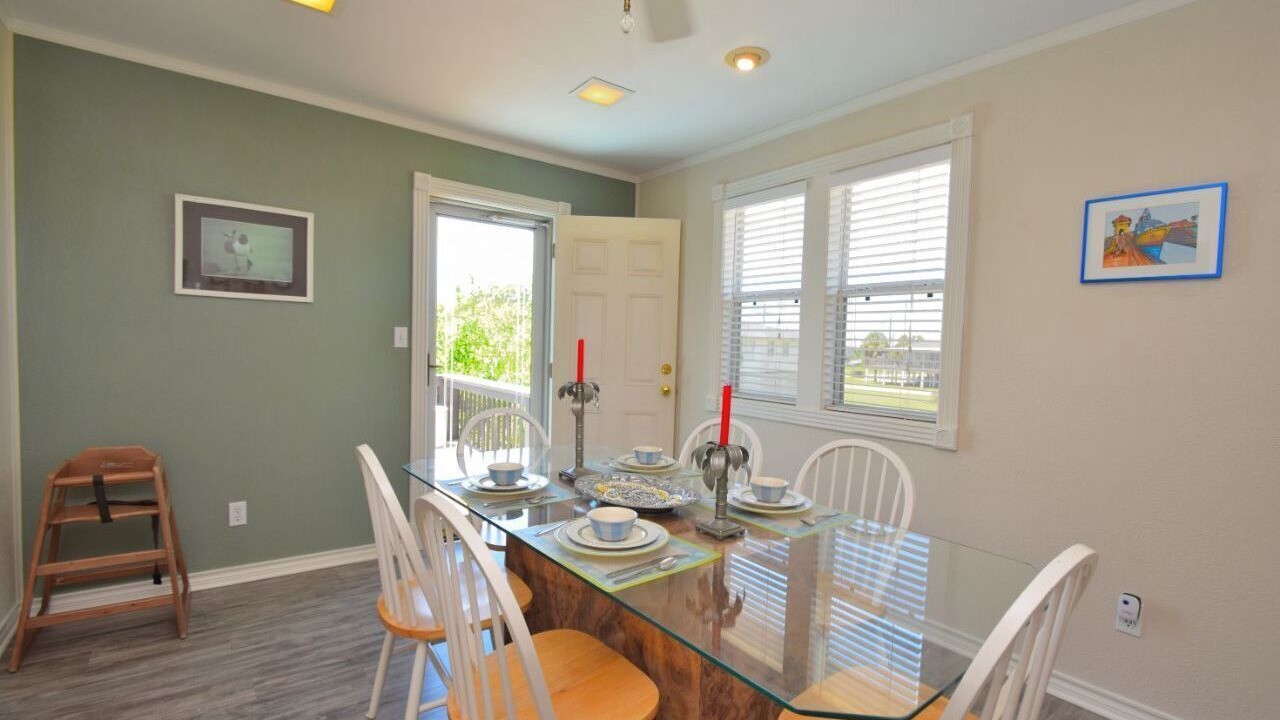 Photo of Bedroom in Crystal Beach