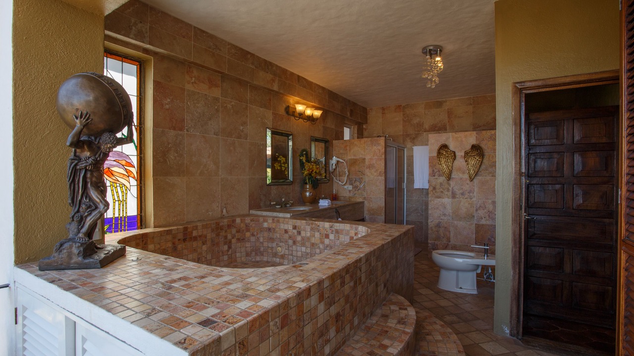 Photo of Bathroom in Romantic Zone
