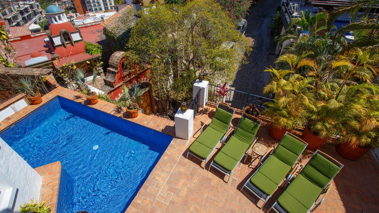Photo of Outdoor in Romantic Zone