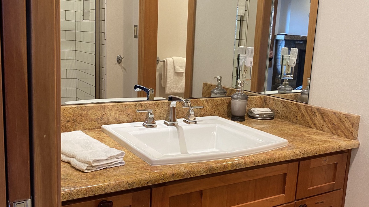 Photo of Bathroom in Neskowin