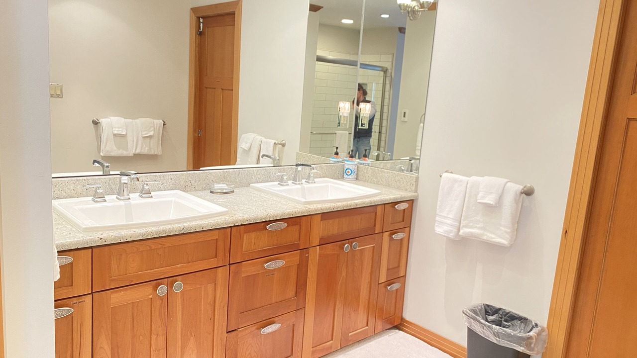 Photo of Bathroom in Neskowin