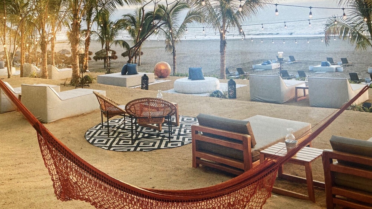 Photo of Patio Balcony in Flamingos