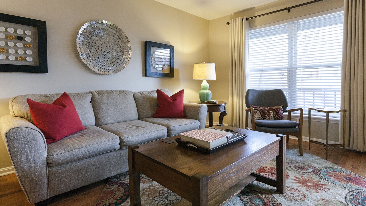 Photo of Livingroom in Paristown Pointe