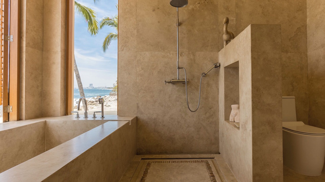 Photo of Bathroom in South Shore Hotel Area