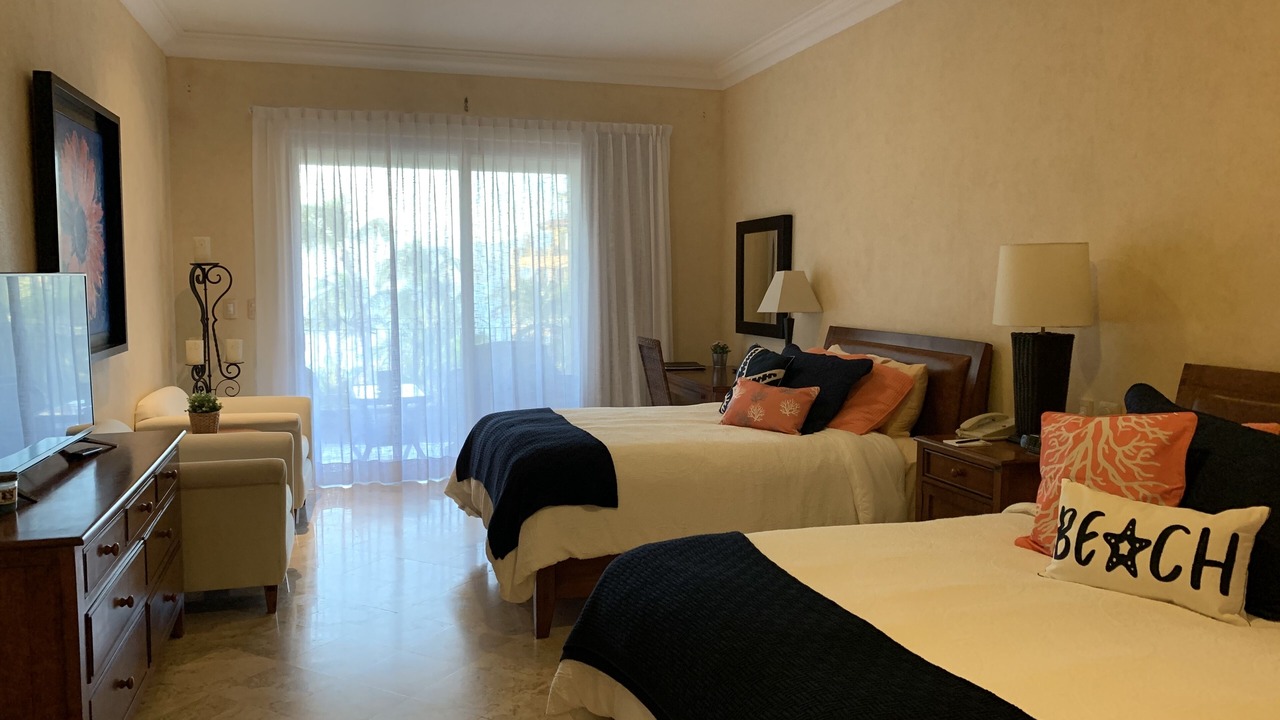 Photo of Bedroom in Flamingos