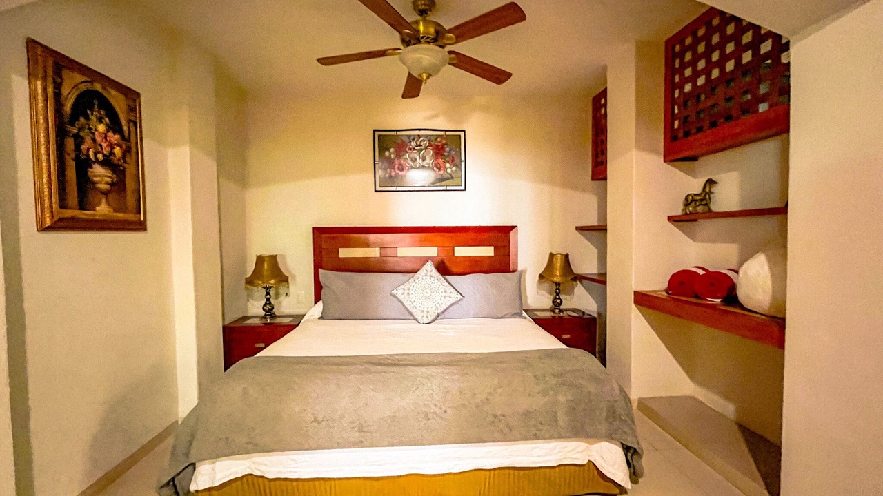 Photo of Bedroom in South Shore Hotel Area