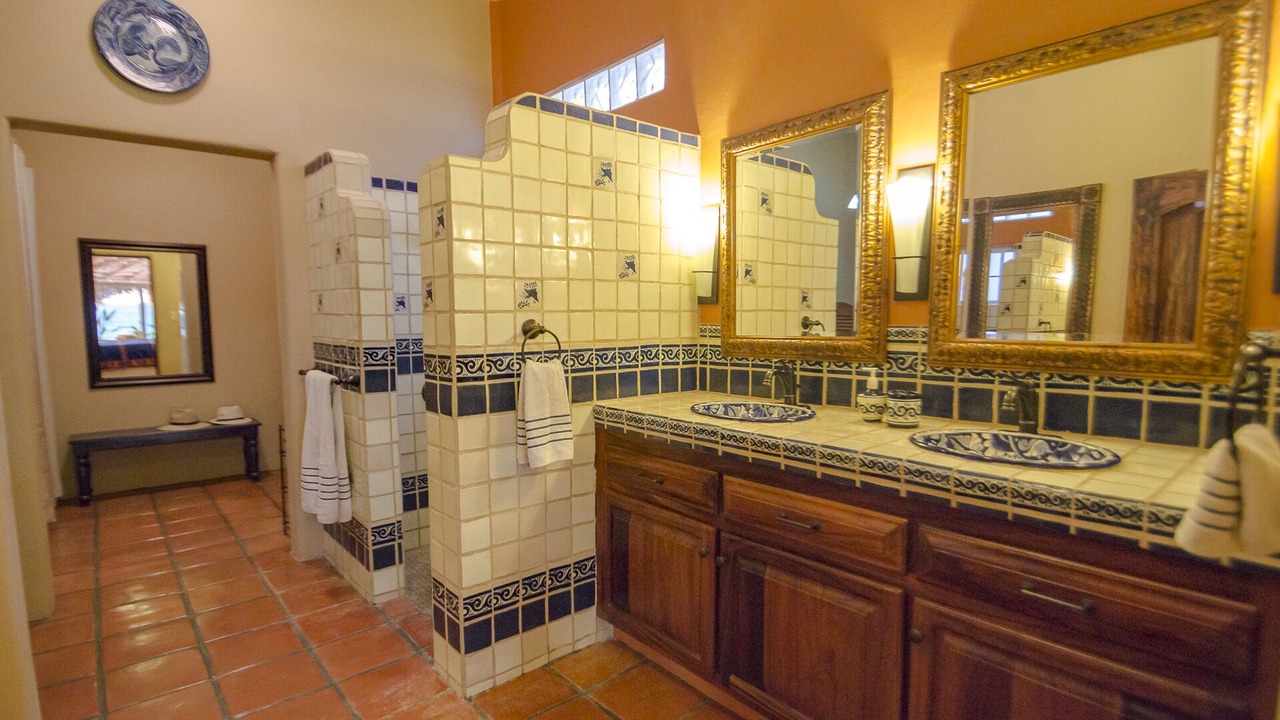 Photo of Bathroom in Villas California