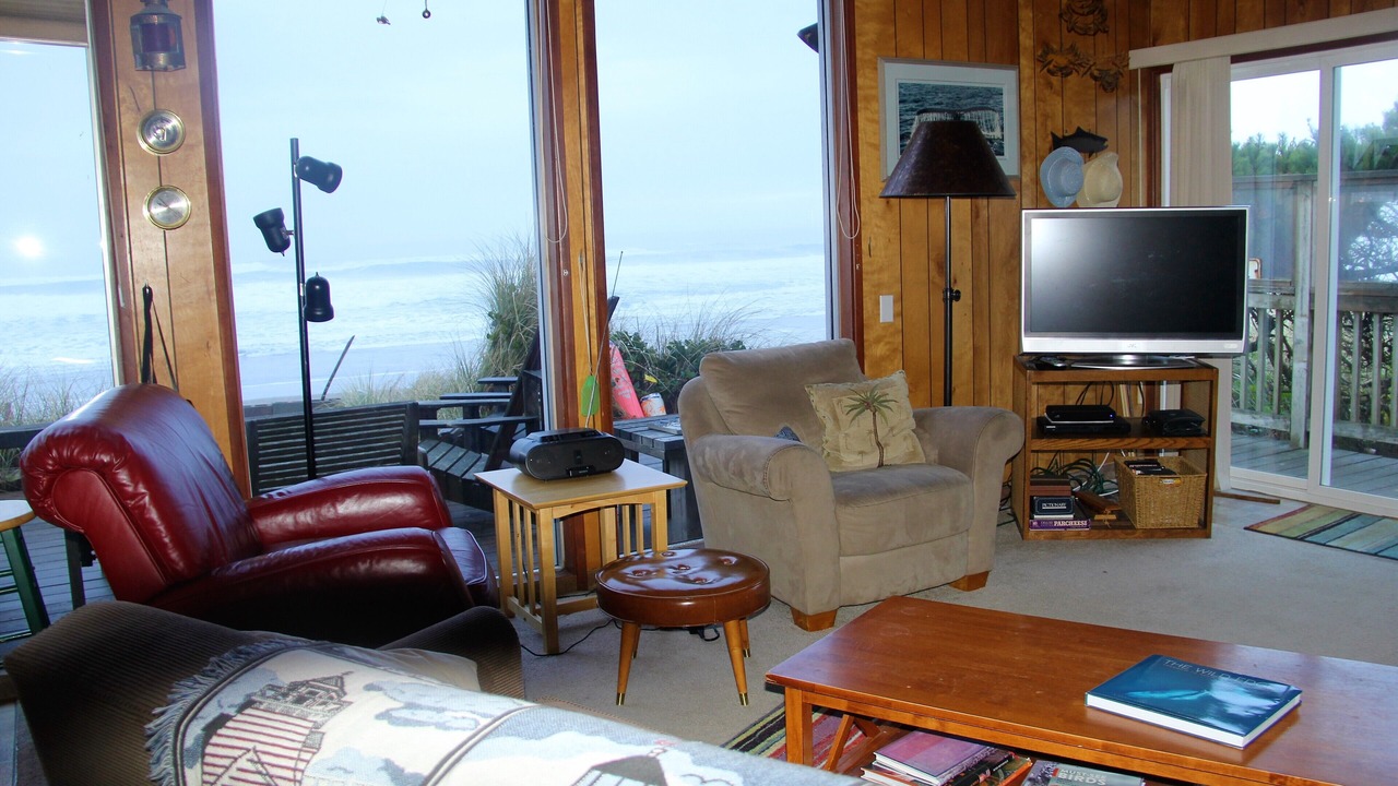 Photo of Livingroom in Rockaway Beach