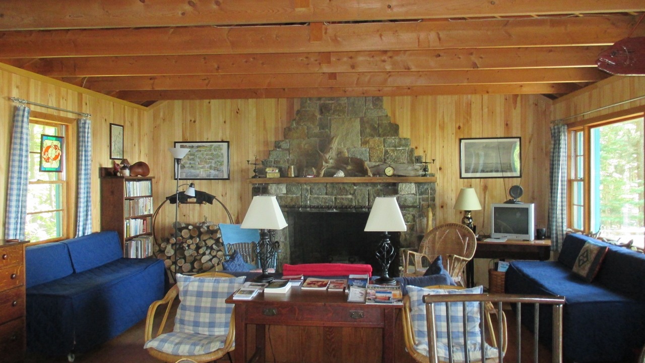 Photo of Livingroom in Castine