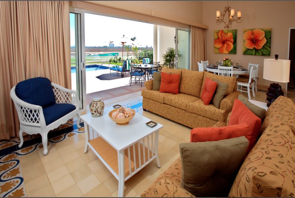 Photo of Livingroom in Cerritos